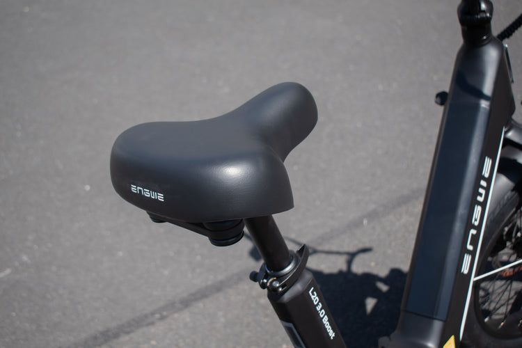 Foldable stem and quick-release seat clamp on Engwe L20 3.0 Boost