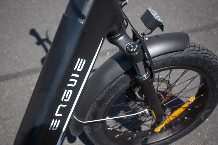 20 x 3.0 inch urban hybrid tires with anti-puncture layer on Engwe L20 3.0 Boost