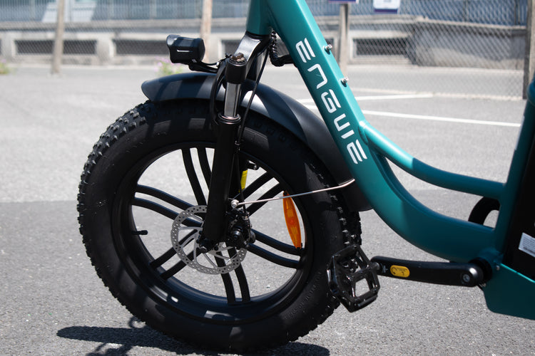 160 mm front and rear mechanical disc brakes on Engwe L20 Boost