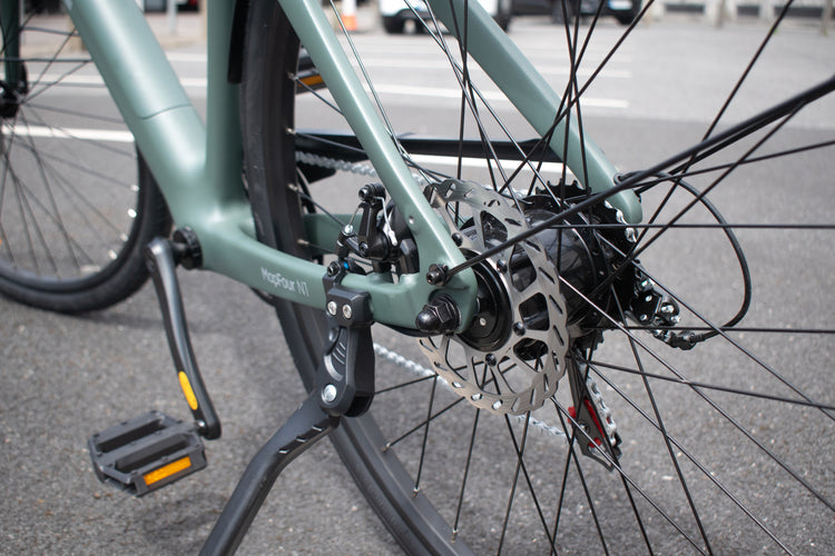 36V 10Ah battery built into carbon e-bike frame for 100km range