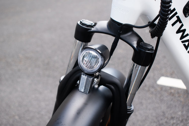 Hitway BK18 integrated LED headlight